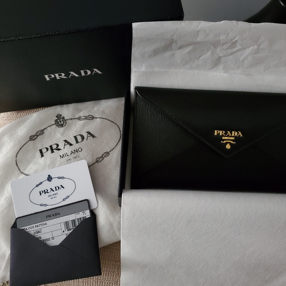🛍🛍 Prada 😍 🖤💯 Authentic - Picture 9 of 14